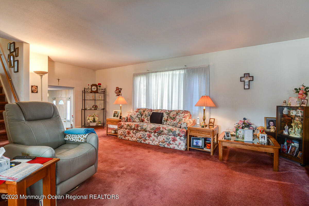 38 Ryan Boulevard Freehold, NJ 07728 - Photo 10 of 22 010 - Small