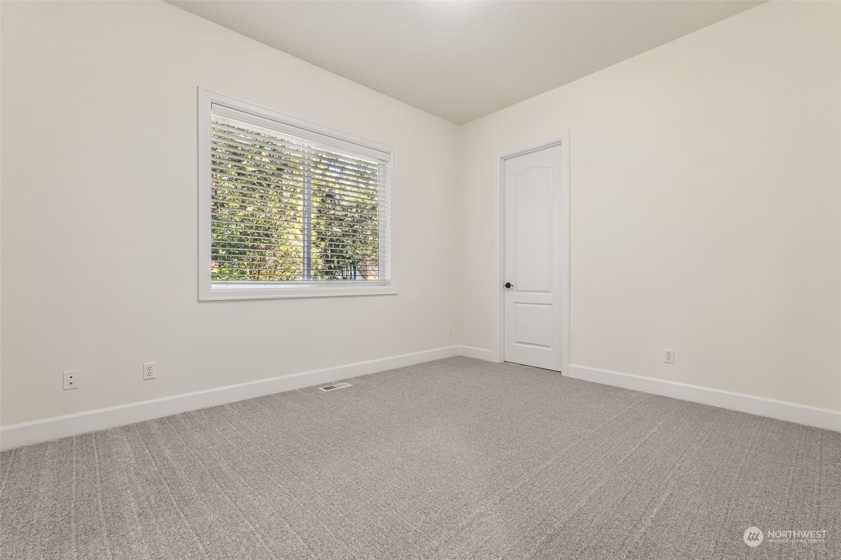22836 Peter Grubb Road Southeast Renton, WA 98058 - Photo 20 of 35 Gallery Image 20