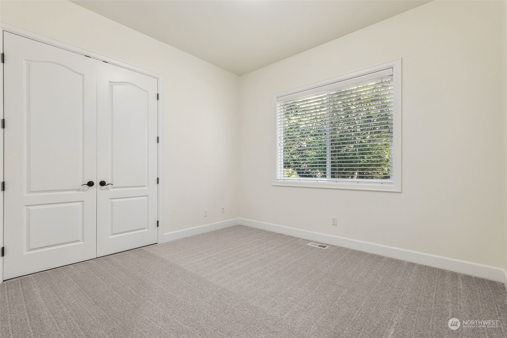 22836 Peter Grubb Road Southeast Renton, WA 98058 - Photo 22 of 35 Gallery Image 22