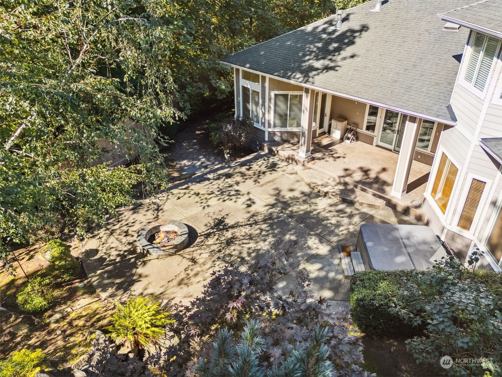 22836 Peter Grubb Road Southeast Renton, WA 98058 - Photo 33 of 35 Gallery Image 33