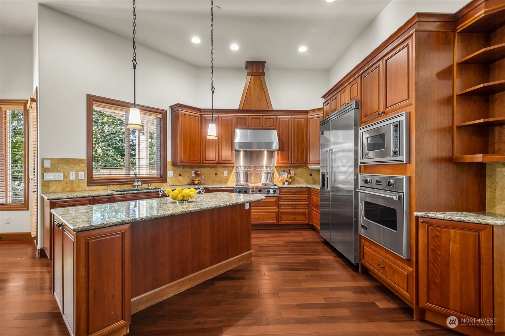 22836 Peter Grubb Road Southeast Renton, WA 98058 - Photo 9 of 35 Gallery Image 9