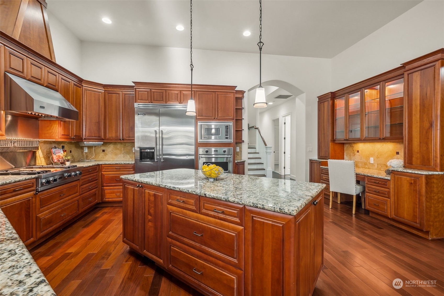 22836 Peter Grubb Road Southeast Renton, WA 98058 - Photo 10 of 35 Gallery Image 10