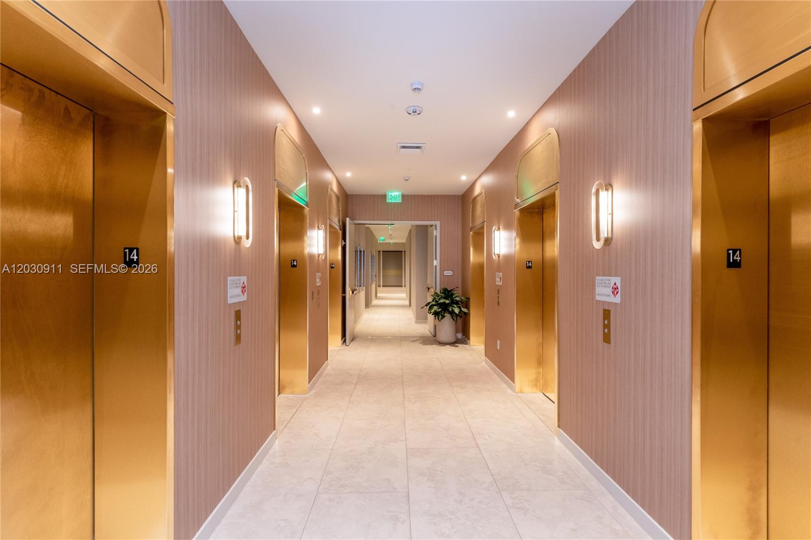 77 Southeast 5th Street, Unit 1804 Miami, FL 33131 - Photo 13 of 27