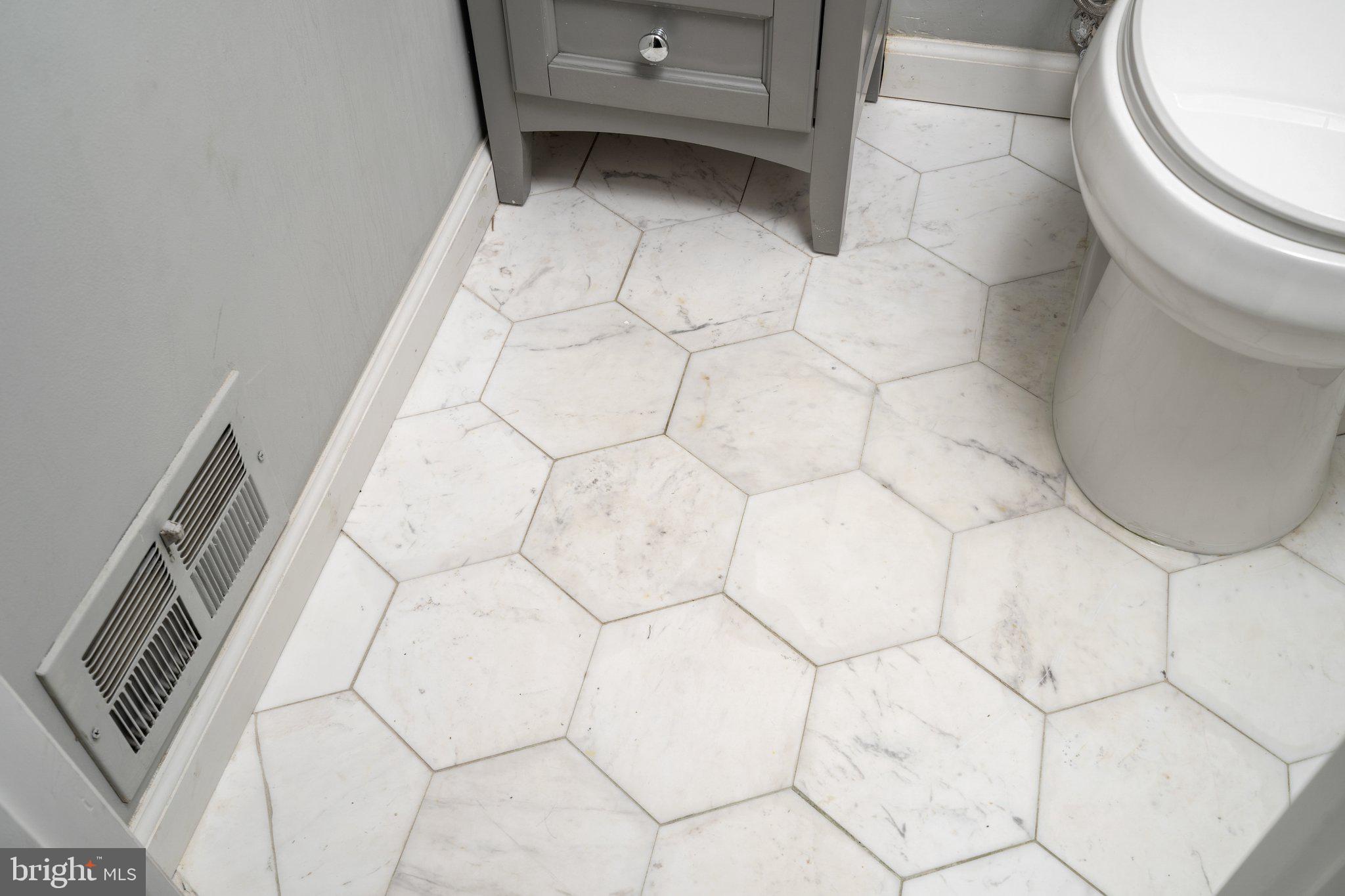 592 Dutch Neck Road Hightstown, NJ 08520 - Photo 8 of 35 Gallery Image 8