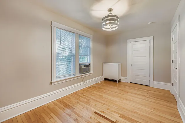 $1,895 | 1834 Fillmore Street Northeast, Unit 2, Minneapolis, MN 55418