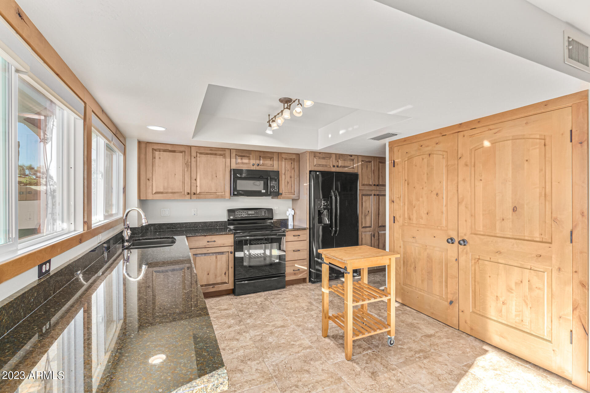 5142 North Granite Reef Road Scottsdale, AZ 85250 - Photo 10 of 31 16 - Granite Reef