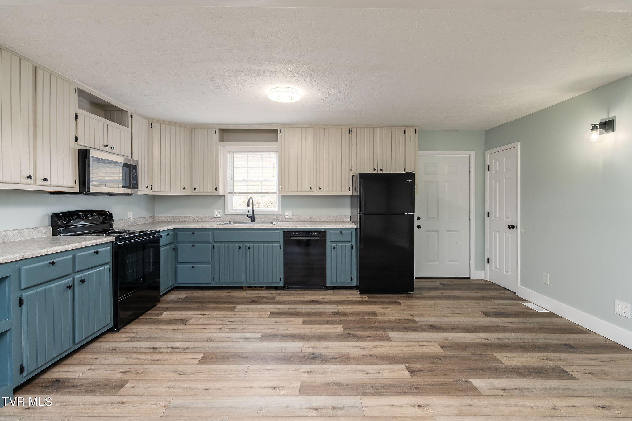 6672 Roan Creek Road Butler, TN 37640 - Photo 55 of 163 DSC00416-Edit