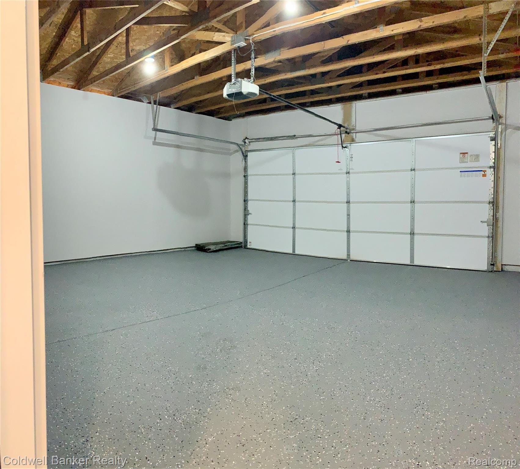 1750 Henbert Road West Bloomfield, MI 48324 - Photo 20 of 26 Garage