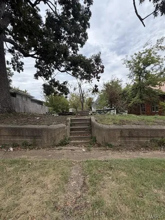 $17,000 | 807 Lester Street, Poplar Bluff, MO 63901