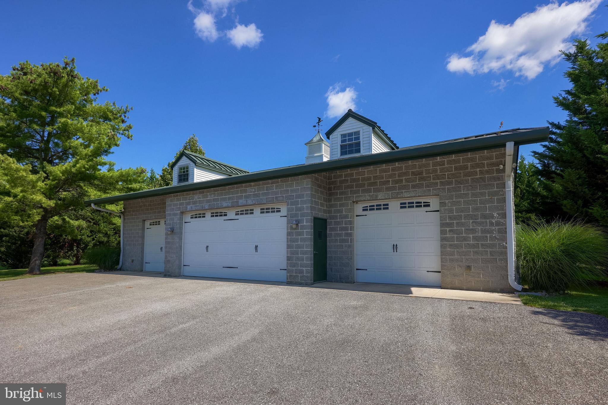 914 Meadowbreeze Lane Lititz, PA 17543 - Photo 13 of 37