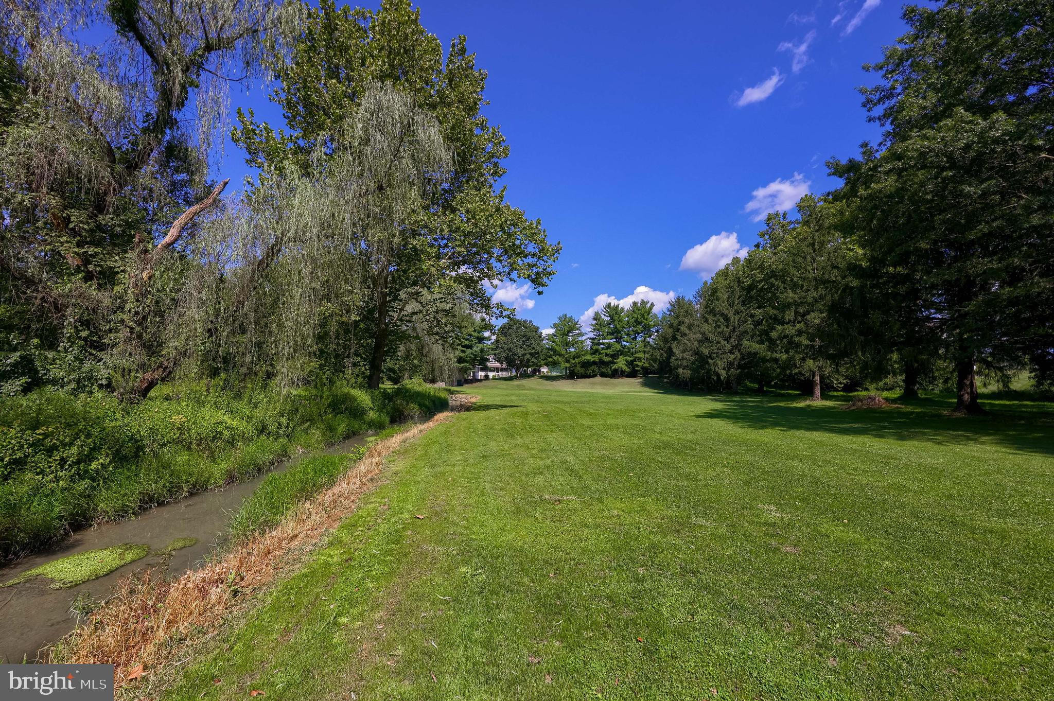 914 Meadowbreeze Lane Lititz, PA 17543 - Photo 25 of 37