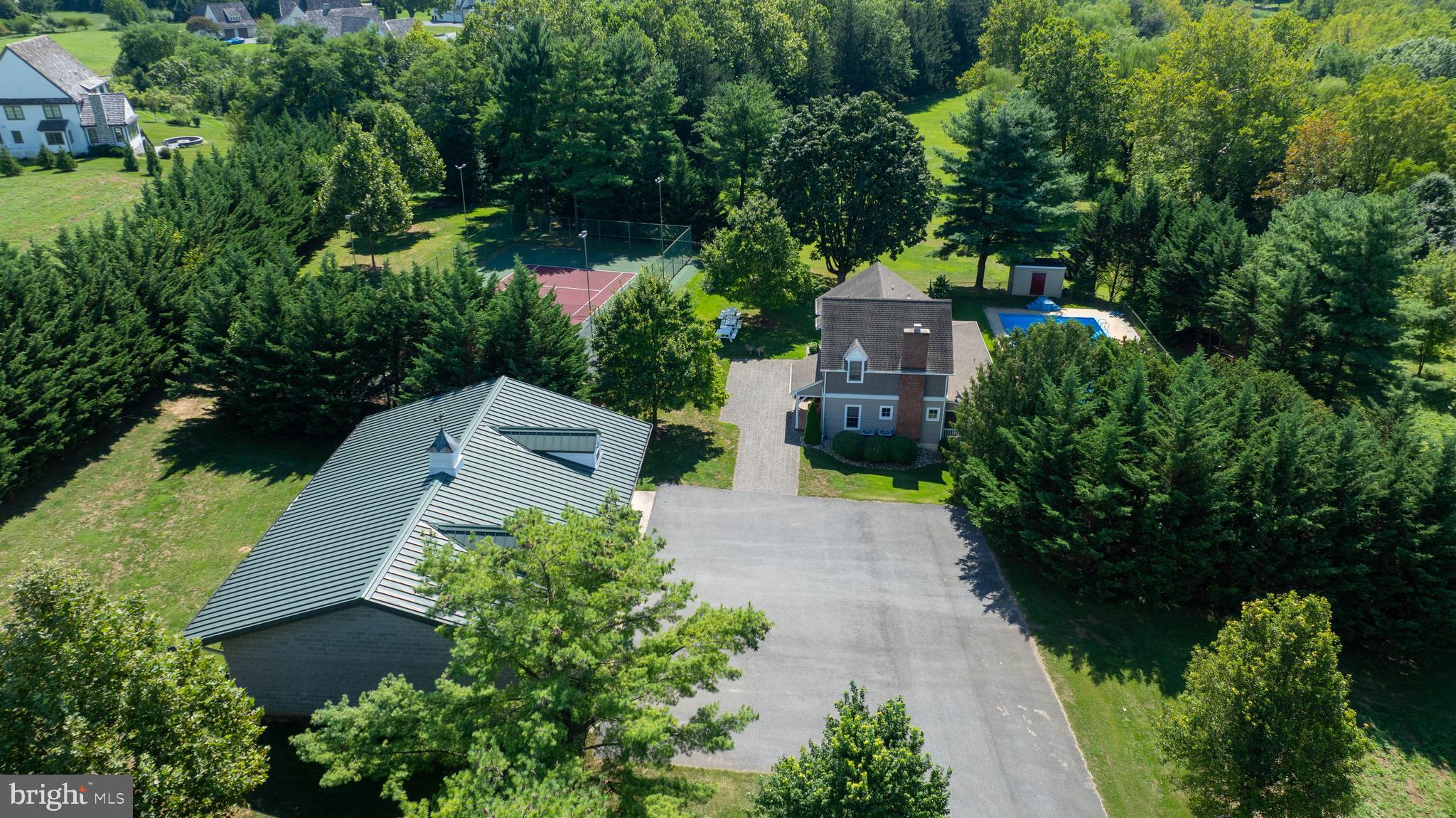 914 Meadowbreeze Lane Lititz, PA 17543 - Photo 9 of 37