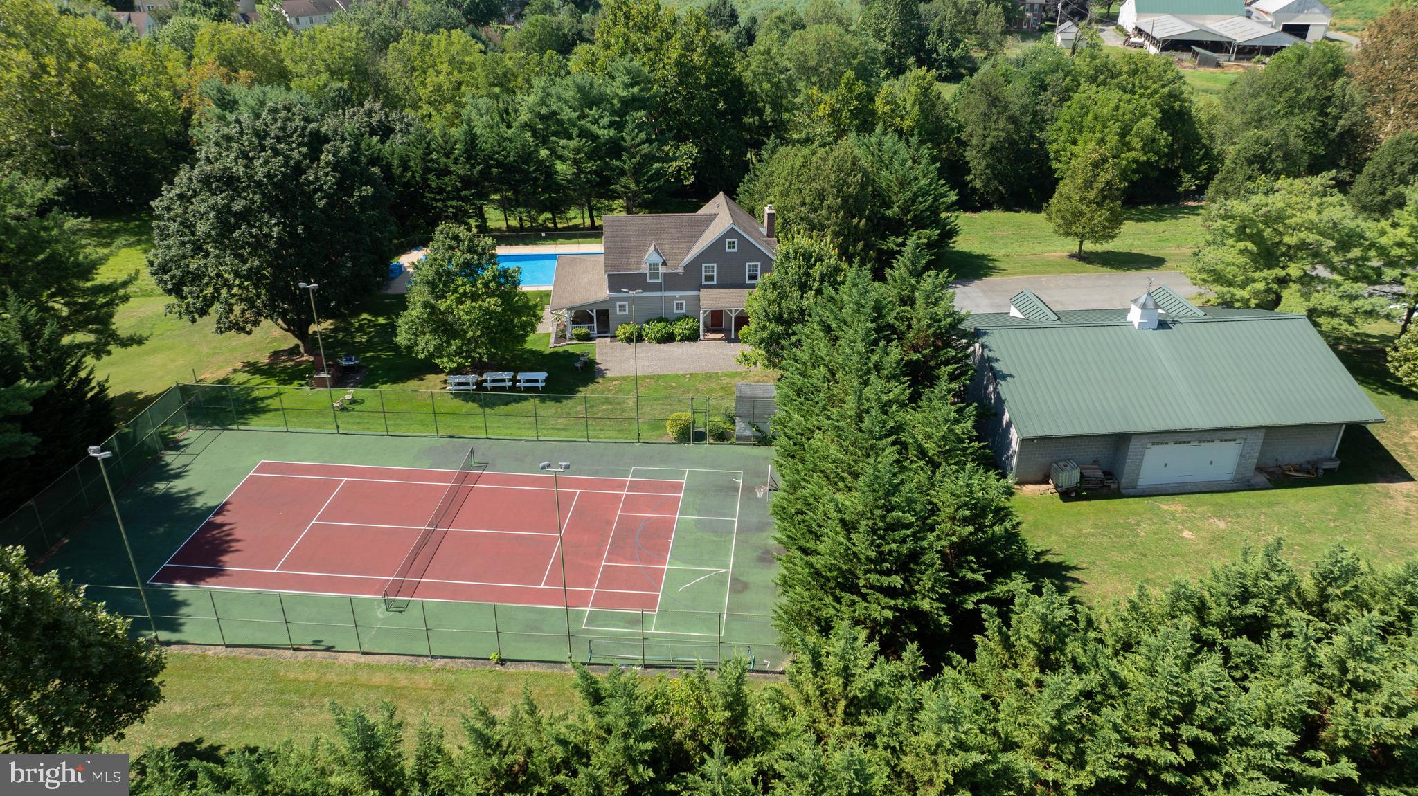 914 Meadowbreeze Lane Lititz, PA 17543 - Photo 10 of 37