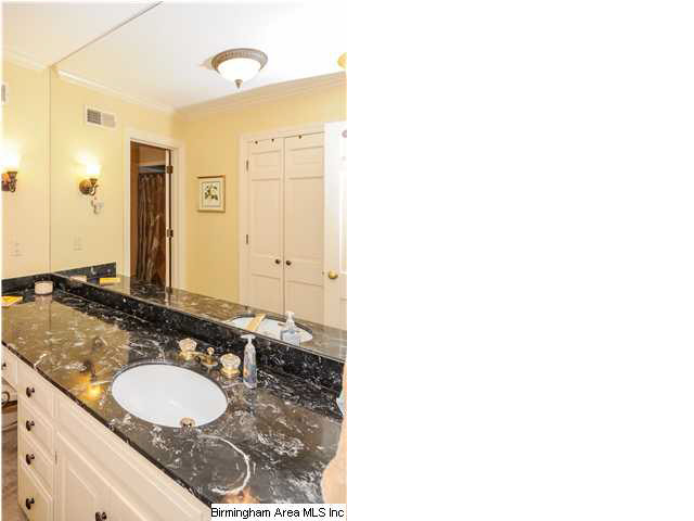 3577 River Bend Road Birmingham, AL 35243 - Photo 15 of 32