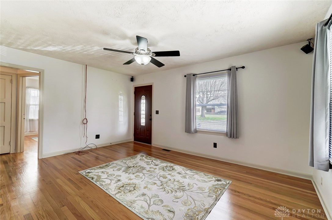 1867 Quincy Road Springfield, OH 45505 - Photo 8 of 39