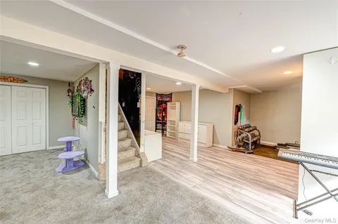 $1,300,000 | 19 Tamara Court, Melville, NY 11747