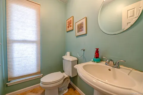 $1,300,000 | 19 Tamara Court, Melville, NY 11747