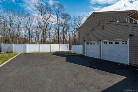 $1,300,000 | 19 Tamara Court, Melville, NY 11747