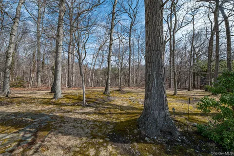 $1,300,000 | 19 Tamara Court, Melville, NY 11747