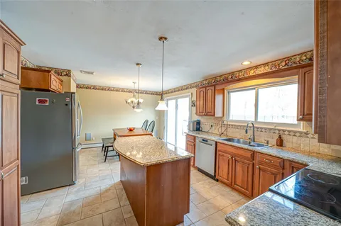 $1,300,000 | 19 Tamara Court, Melville, NY 11747