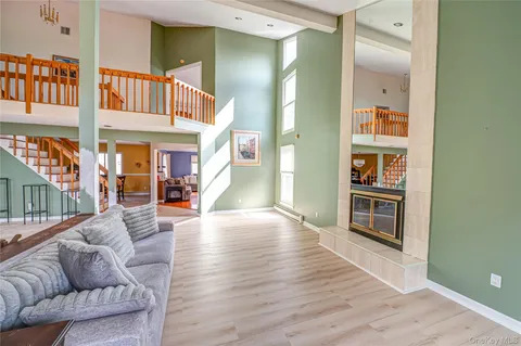 $1,300,000 | 19 Tamara Court, Melville, NY 11747