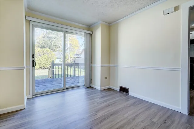 $1,850 | 304 Zuber Road, Irondequoit, NY 14622