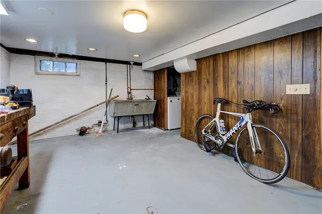 $1,850 | 304 Zuber Road, Irondequoit, NY 14622