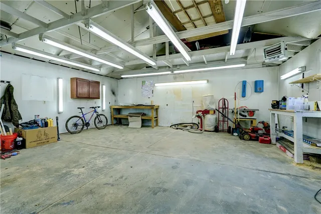 $1,850 | 304 Zuber Road, Irondequoit, NY 14622