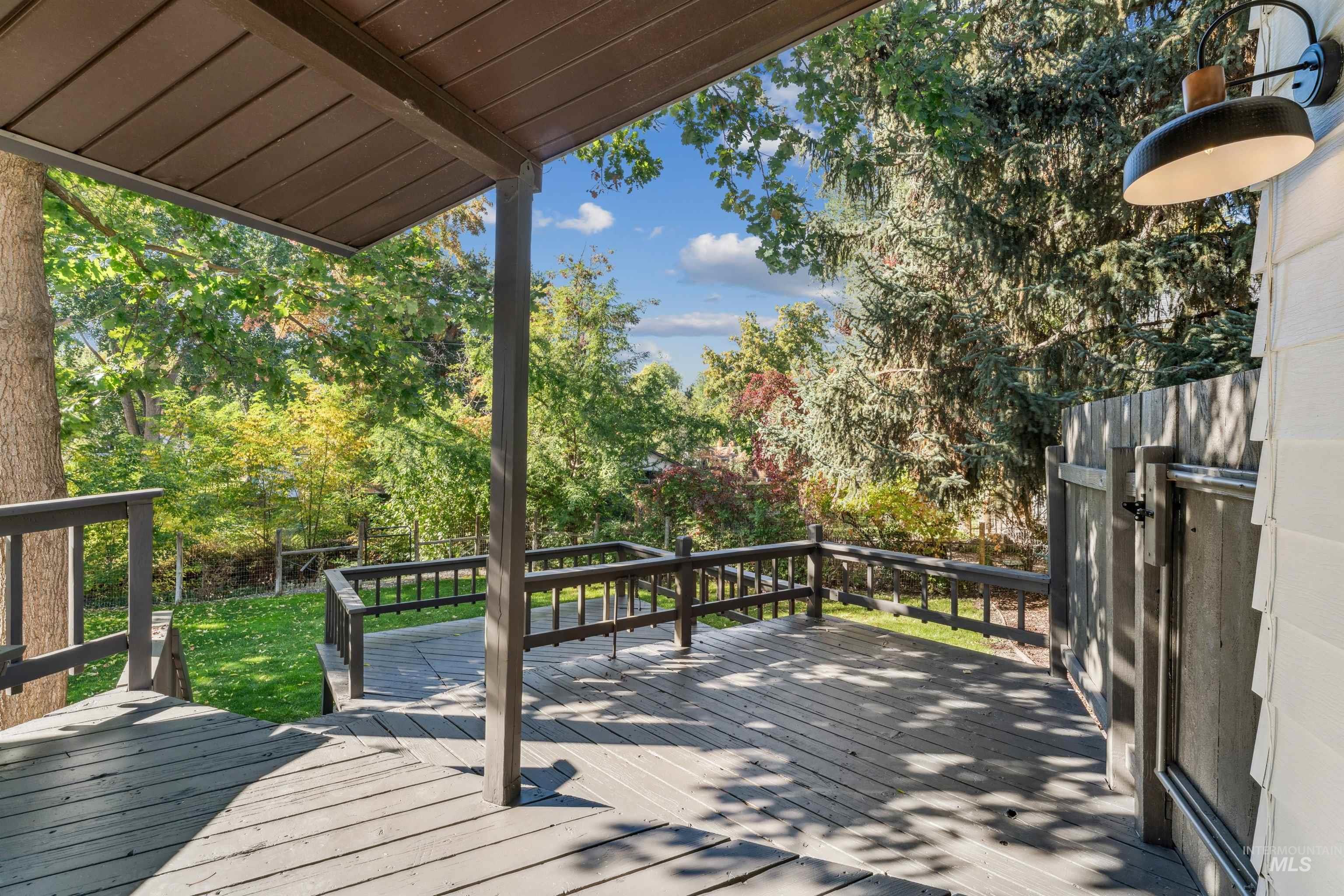 2419 West Hill Road Boise, ID 83702 - Photo 37 of 50 View of deck