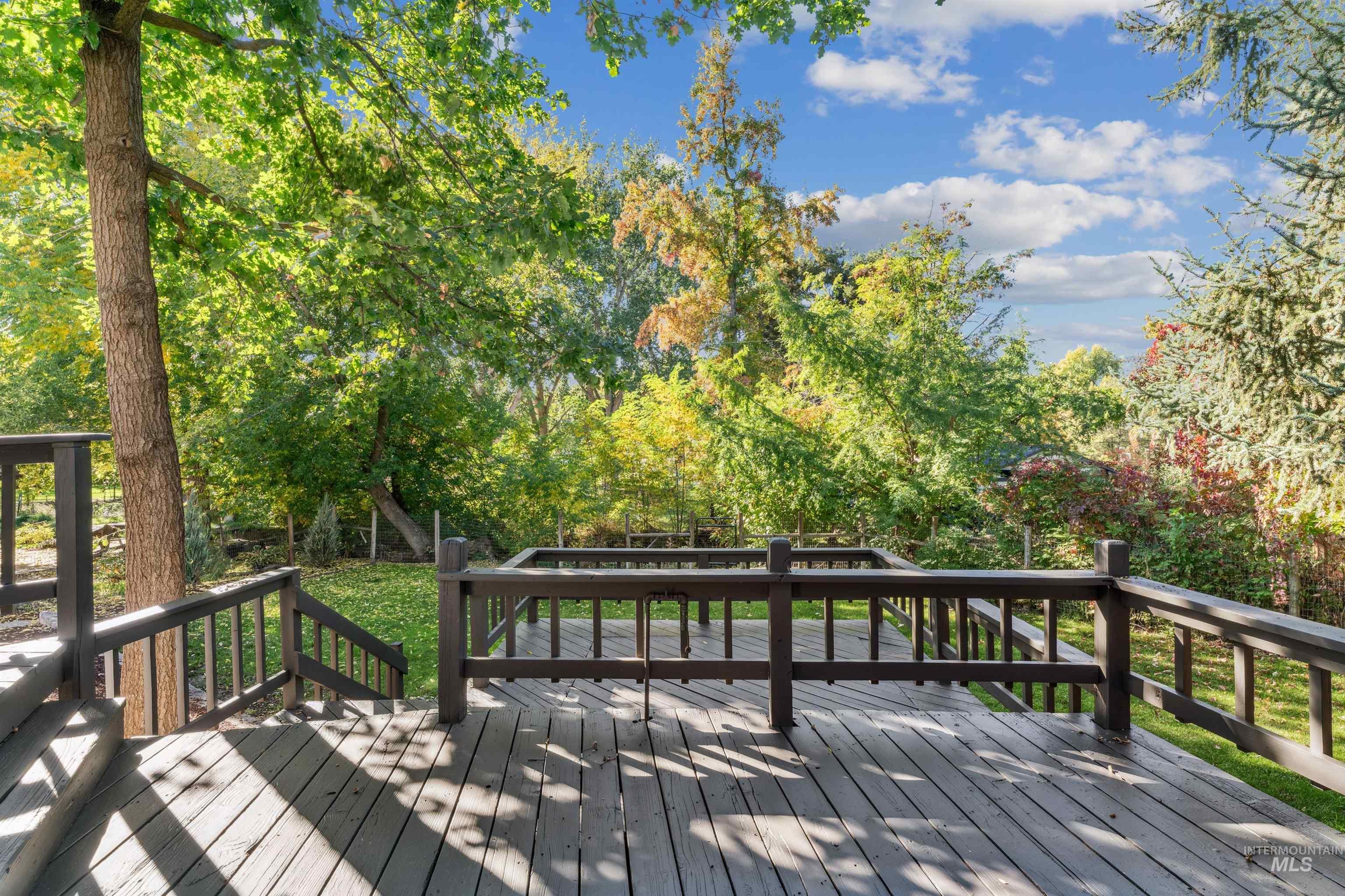 2419 West Hill Road Boise, ID 83702 - Photo 38 of 50 View of deck