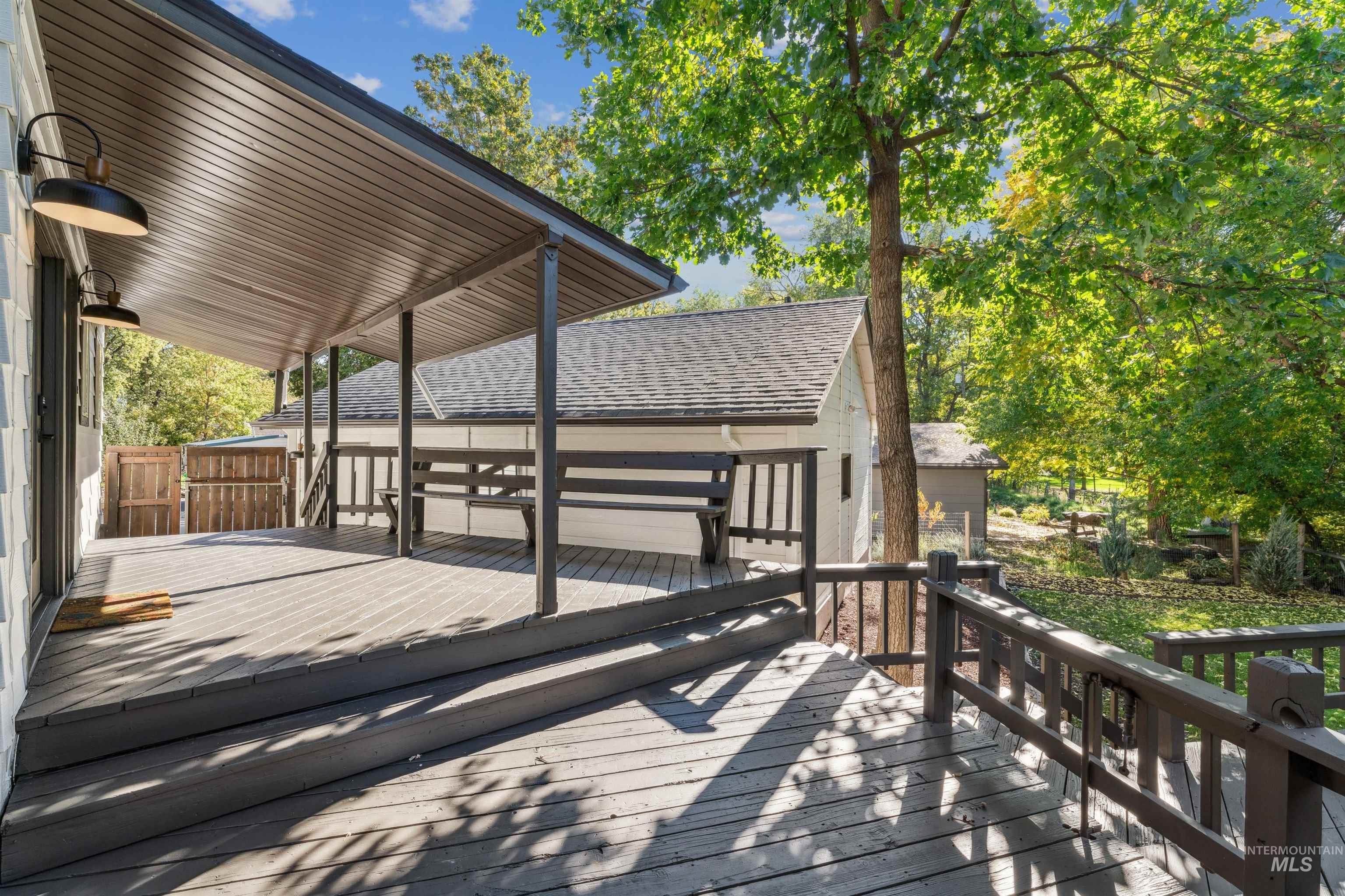 2419 West Hill Road Boise, ID 83702 - Photo 39 of 50 View of wooden terrace