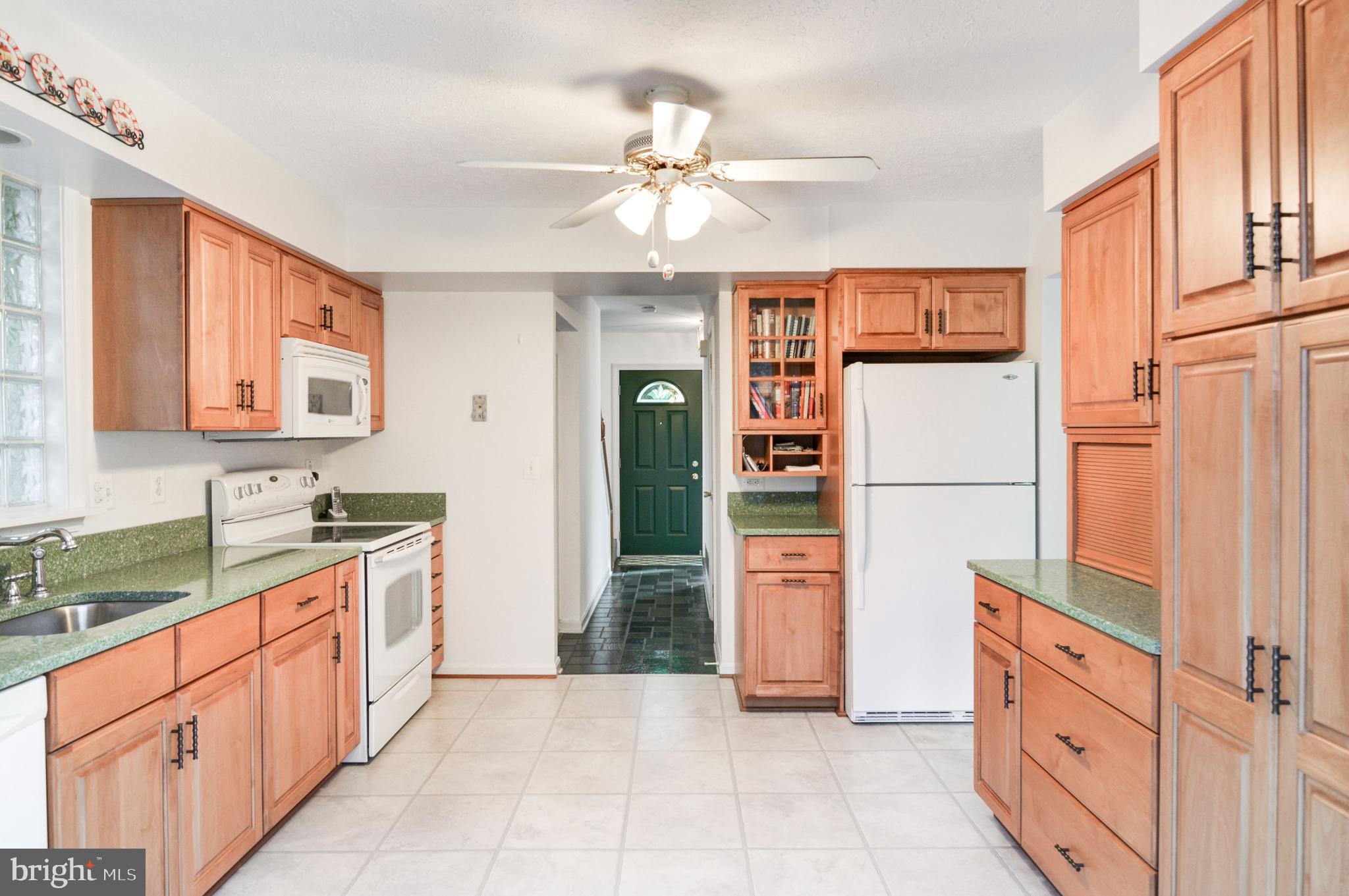 8446 Spring Road Pasadena, MD 21122 - Photo 10 of 24 Gallery Image 10