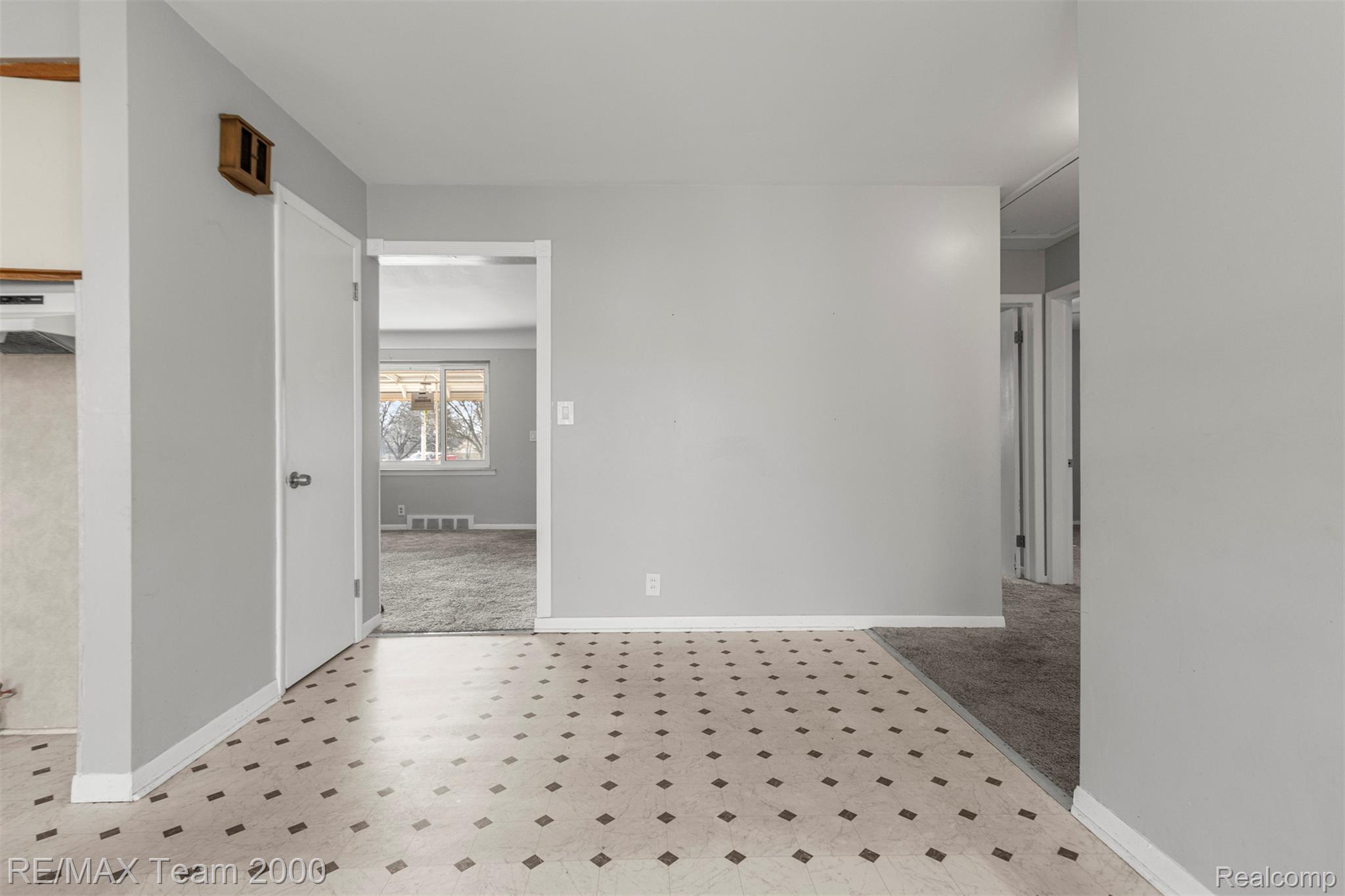 19431 Stephens Road Eastpointe, MI 48021 - Photo 22 of 46 Unfurnished room with baseboards and light flooring
