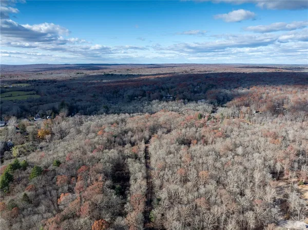 $229,000 | 9 Baton Way, Hopkinton, RI 02833