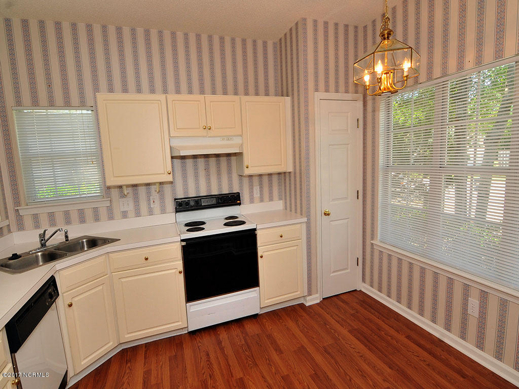 1116 Welborn Road Wilmington, NC 28409 - Photo 4 of 16 Kitchen and Bfast