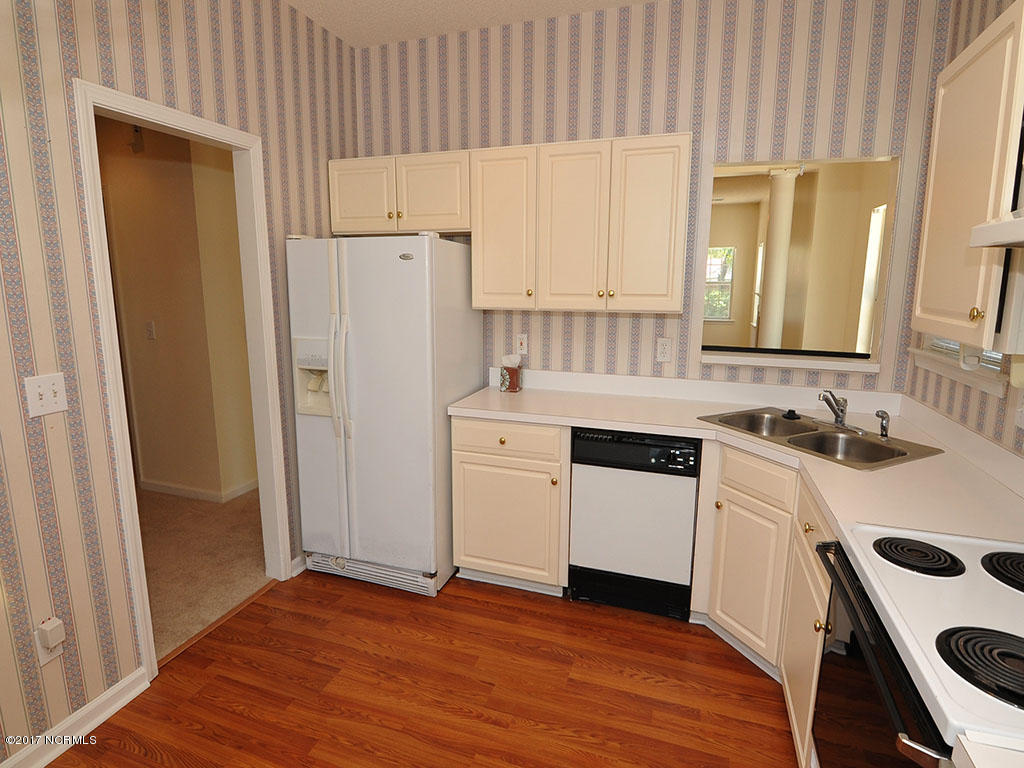 1116 Welborn Road Wilmington, NC 28409 - Photo 5 of 16 Kitchen