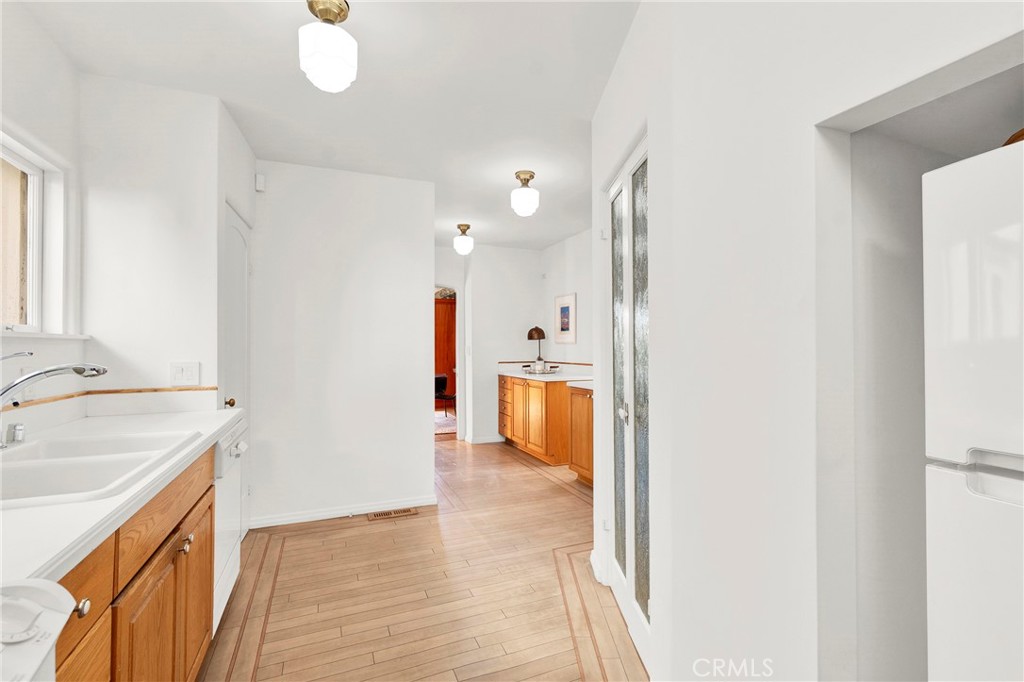 2111 Rockledge Road Los Angeles, CA 90068 - Photo 22 of 75 Gallery Image 22