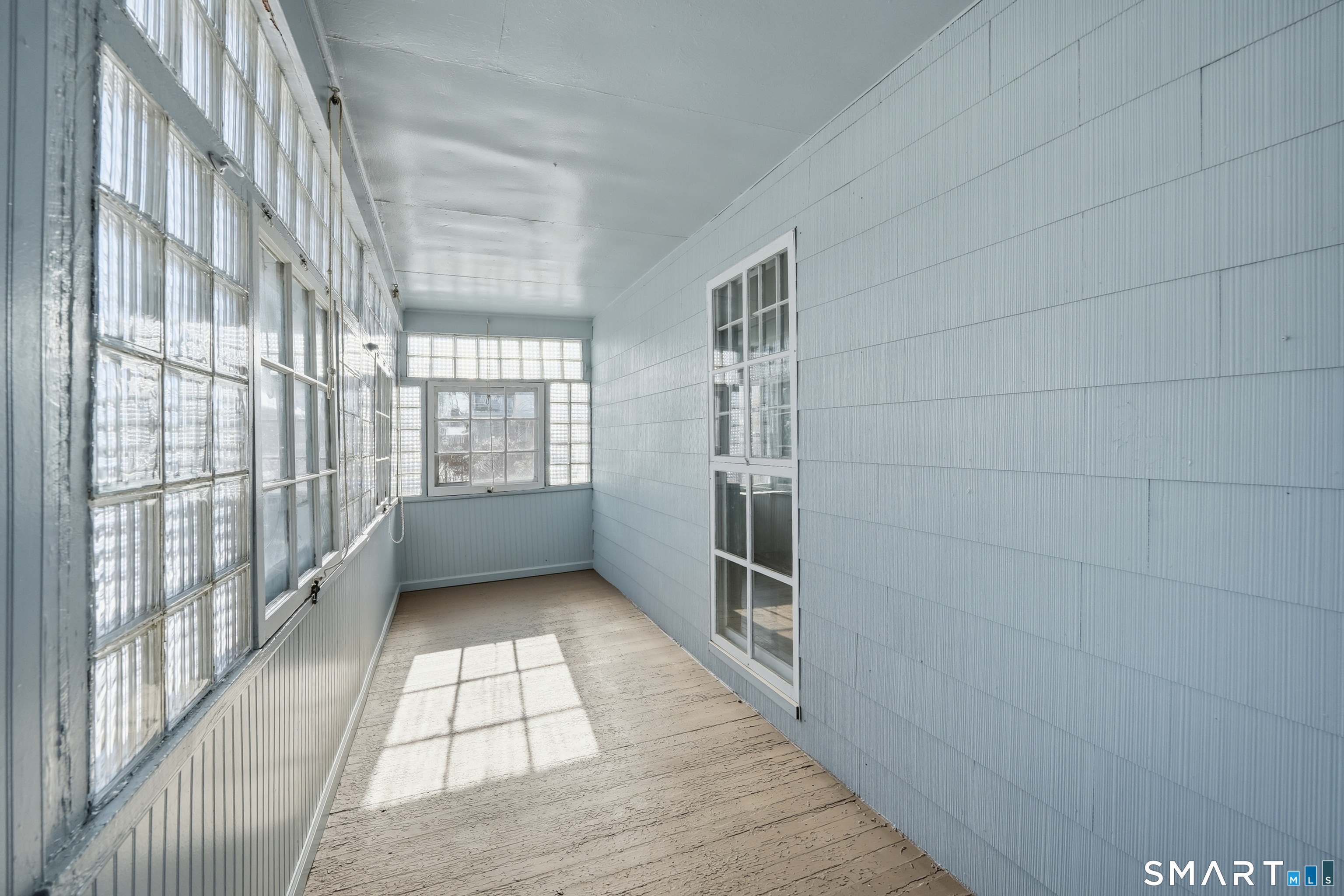 158 McKee Street Manchester, CT 06040 - Photo 2 of 37