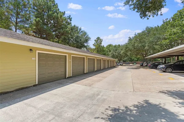 $1,235 | 2400-618 Spring Rain Drive, Spring, TX 77379