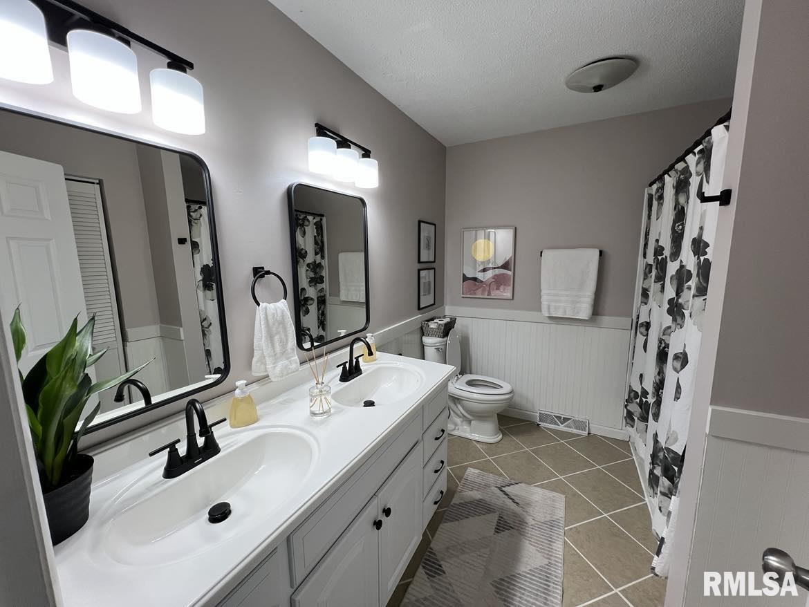 5 West Hickory Bow Macomb, IL 61455 - Photo 25 of 32