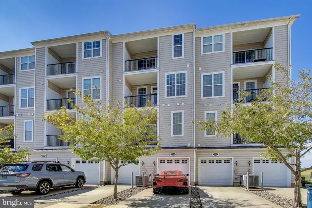 a car parked in front of a building
