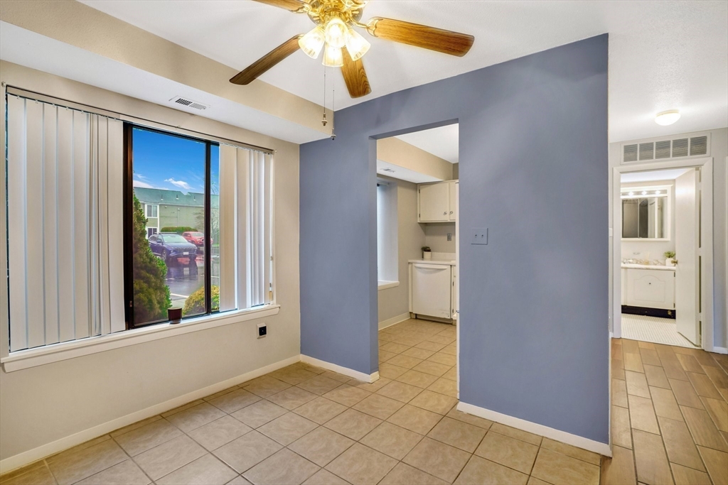 142 Nassau Drive, Unit 142 Springfield, MA 01129 - Photo 12 of 34 Gallery Image 12
