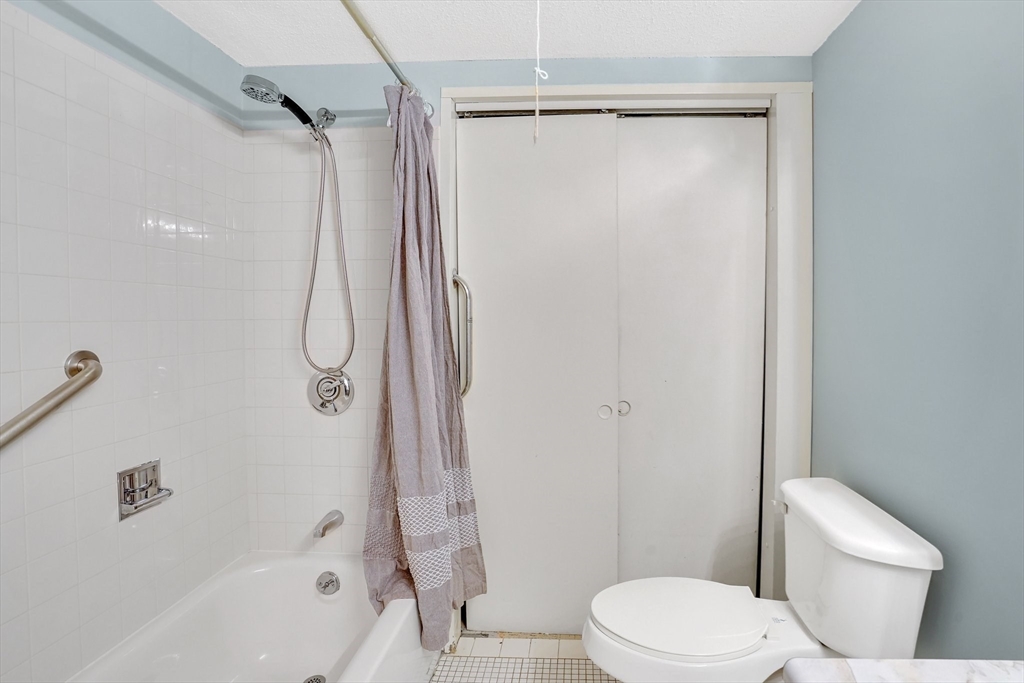 142 Nassau Drive, Unit 142 Springfield, MA 01129 - Photo 24 of 34 Gallery Image 24