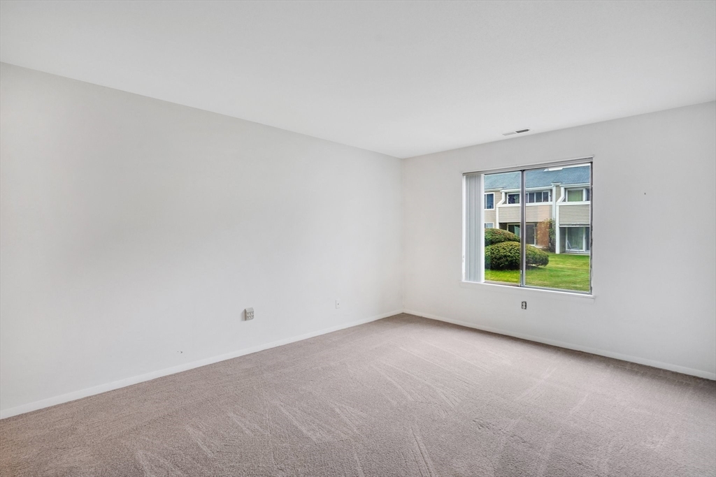 142 Nassau Drive, Unit 142 Springfield, MA 01129 - Photo 26 of 34 Gallery Image 26