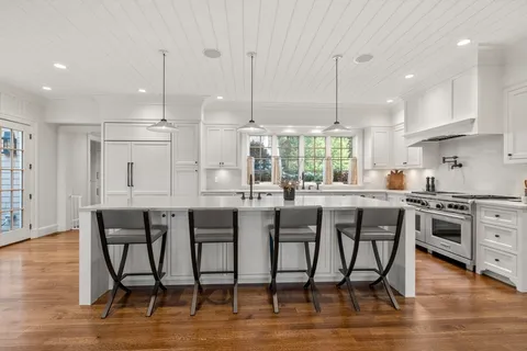 $9,950,000 | 76 Robin Road, Weston, MA 02493