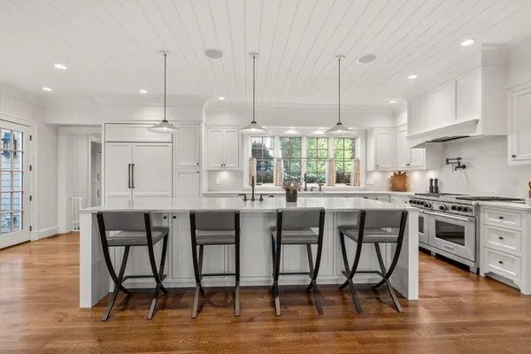 $9,950,000 | 76 Robin Road, Weston, MA 02493