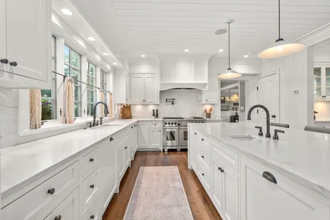 $9,950,000 | 76 Robin Road, Weston, MA 02493