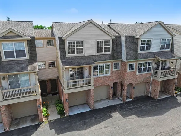 $2,350 | 2878 Barclay Way, Ann Arbor, MI 48105