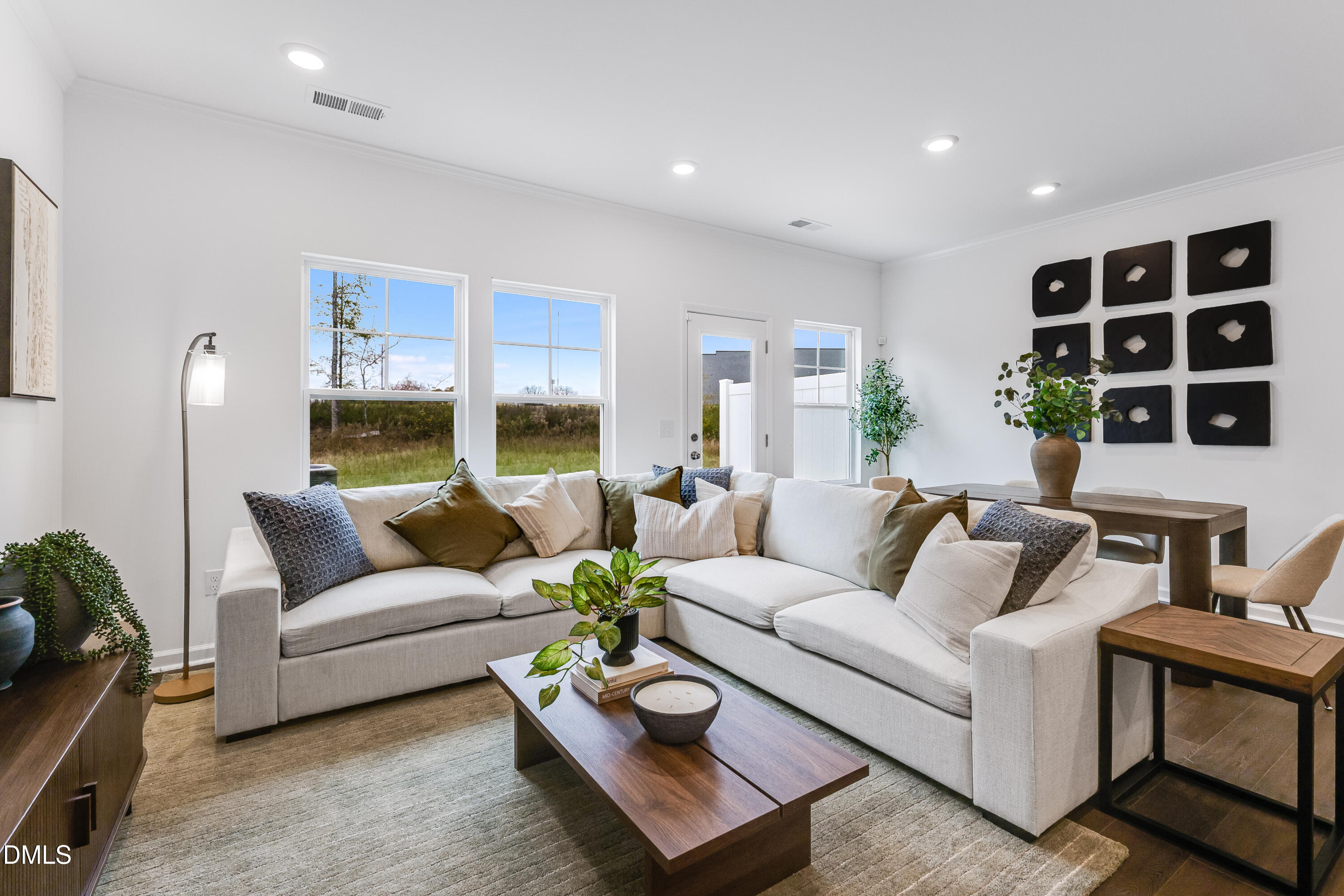 246 Snowfield Drive Garner, NC 27529 - Photo 4 of 32 SUN_Marelli_Pic_405Venetian-10
