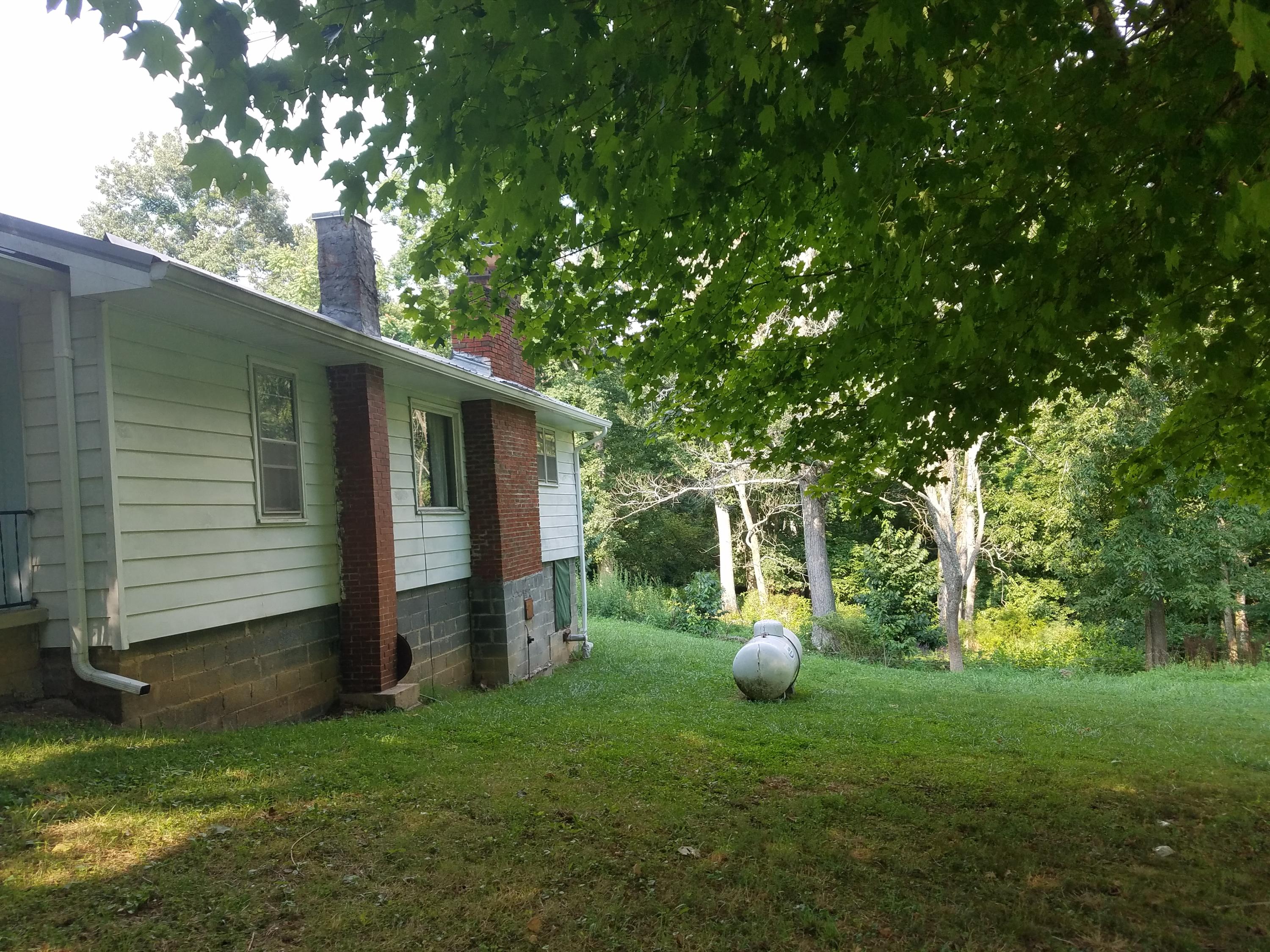 616 Haw Ridge Road Piney Flats, TN 37686 - Photo 3 of 20 20210727_175833
